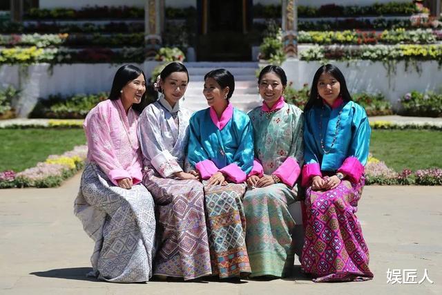 不丹老國王迎娶4胞胎姐妹，生下5位雪域冰美人，各個鳳眼真迷人！-圖3