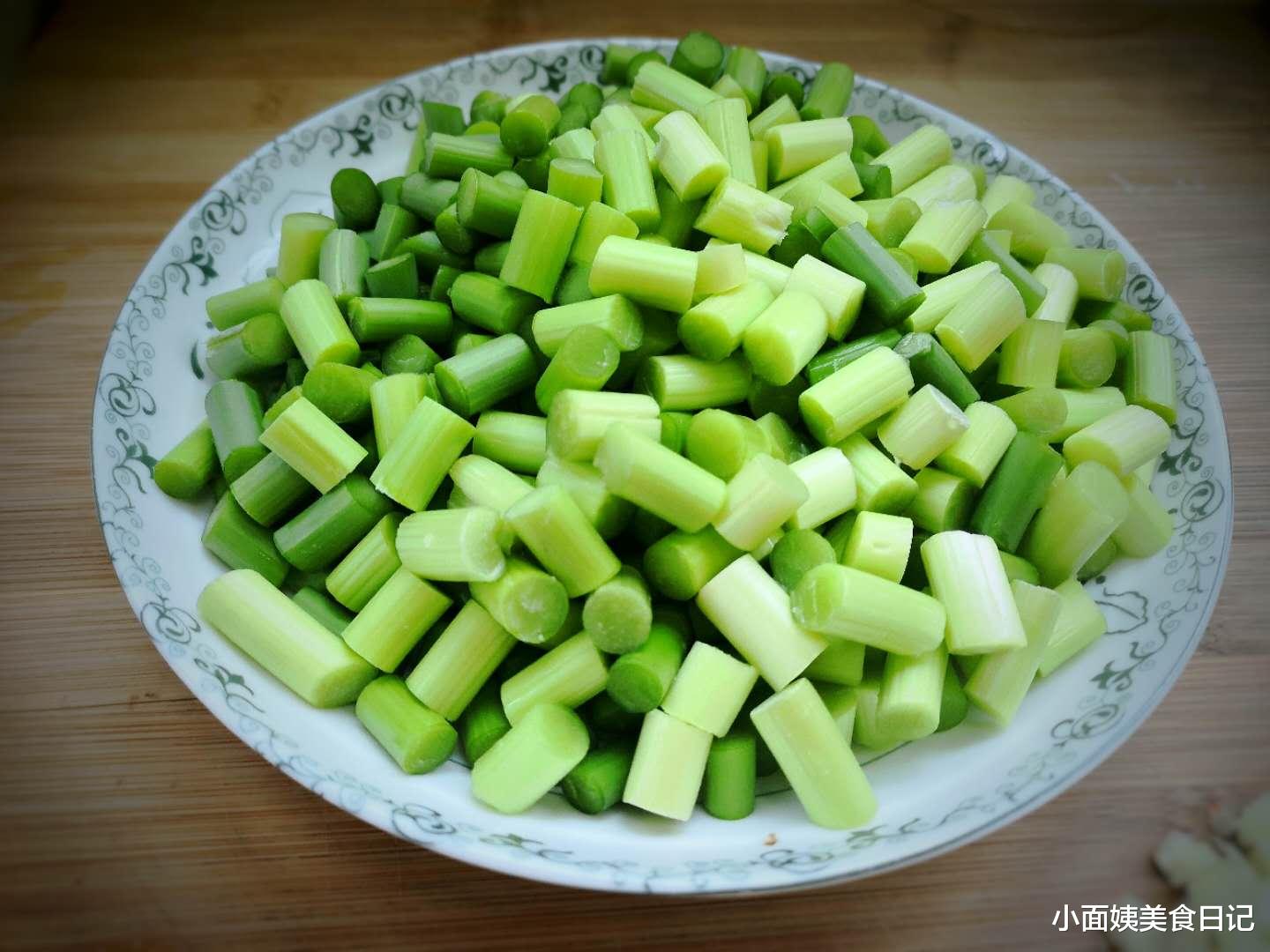 食材：它是天然“洗肠草”，清肠又杀菌，一周吃一次，给身体来个大扫除