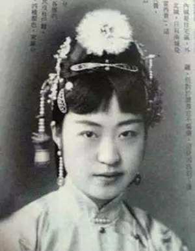 黄金荣|当年把黄金荣痛打一顿的军阀之子卢筱嘉，在家族落魄后，结局如何