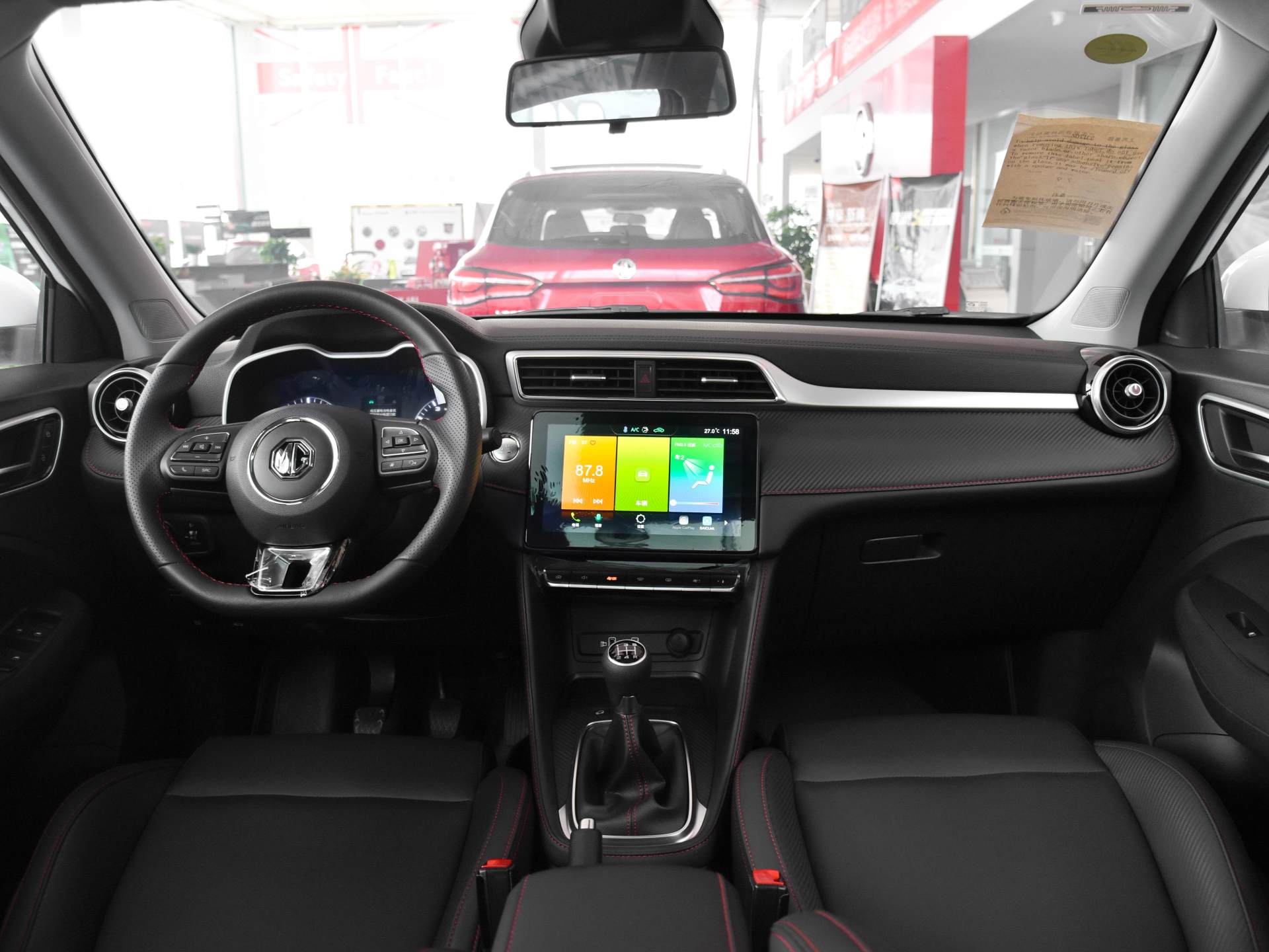 SUV|比飞度好看,油耗6.1L,这台SUV才7.88万起,适合年轻人