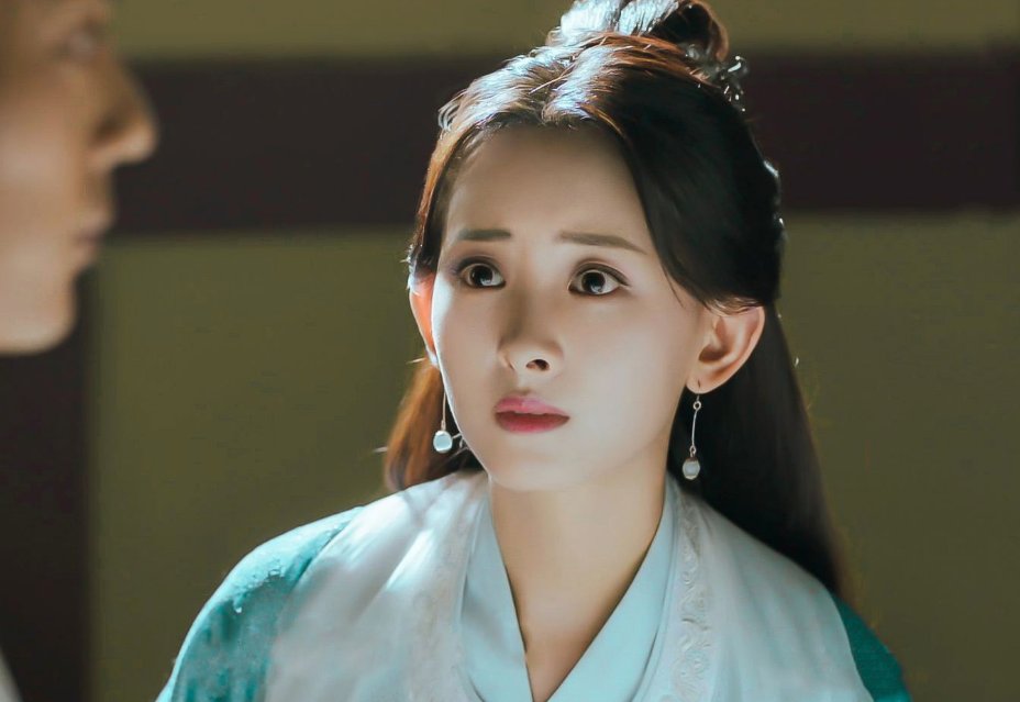 发型|古装剧的发型演变史，越变越简约，还能分清女一女二吗？