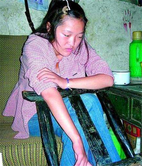 「高考」14年前那个故意考0分,还写8000字对高考不满的蒋多多,如今怎样