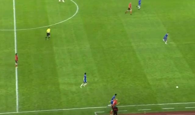 李铁|昨晚李铁最大惊喜：29岁前国脚3次“完胜”世界级强援太罕见！