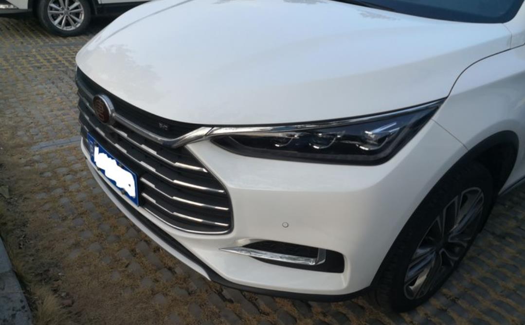 奥迪A3▲16.3万喜提比亚迪唐燃油版2.0T，车主：开起来有30万的档次感