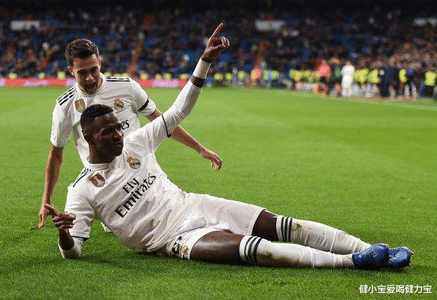 皇家马德里|“巴西双子星”，走上巨星路，皇马下赛季争冠全靠这俩小年轻了？