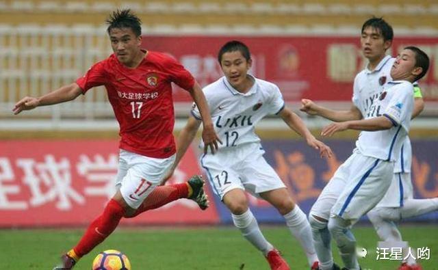 广州恒大■恒大“维吾尔双煞”横空出世!艾克森戴队长袖标,具有划时代意义