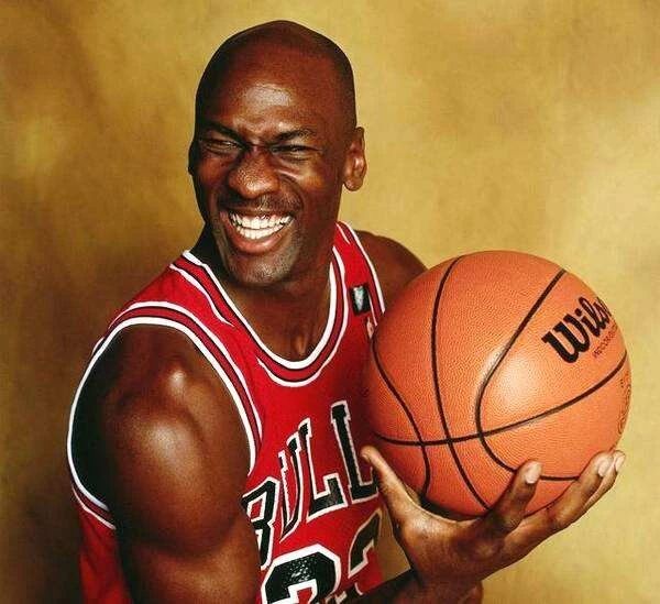 『迈克尔·乔丹』和科尔打架后，自尊心超强的乔丹为何会主动道歉呢？