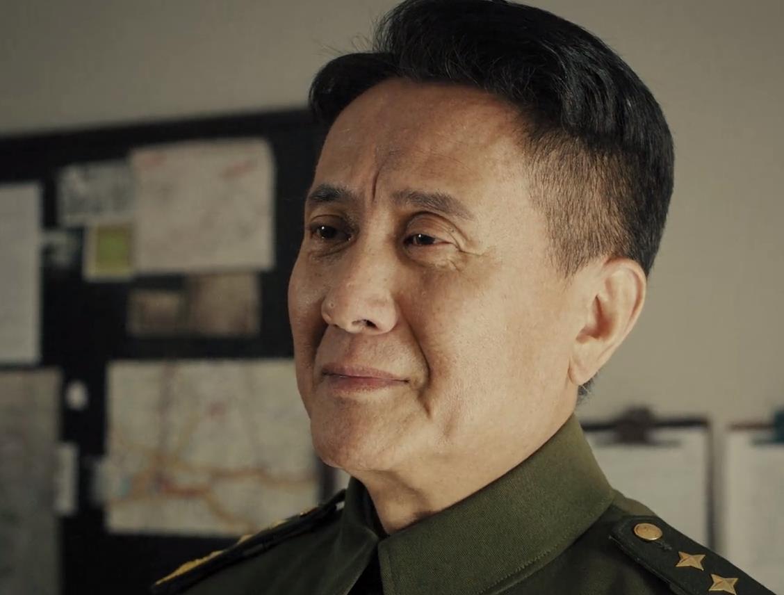 谢宁：《燃烧》谁是内鬼？周伟隐藏20年，儿子周浩宇惨死，让他悔不当初