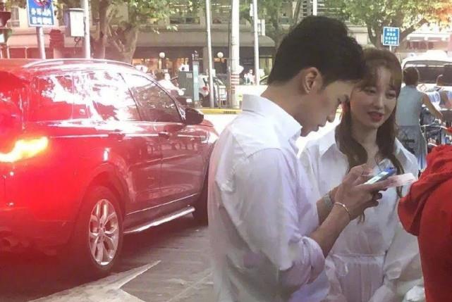 金莎|怪不得男嘉宾在意年纪，看到失去滤镜的金莎，网友：太真实了