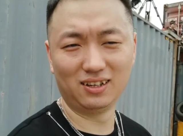 药水哥|药水哥膨胀了?参加《中国新说唱》后,出了套表情包专辑,傻眼了