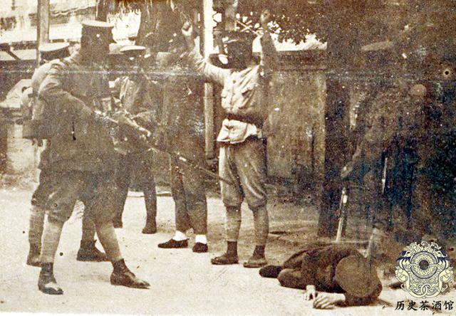 雍正 老照片直击沦陷后的沈阳：日军烧杀抢掠，图十女子被强迫跪在地上