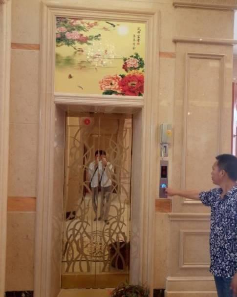 广东土豪荣归故里, 一千万打造8层豪华大别墅, 大宴全村!