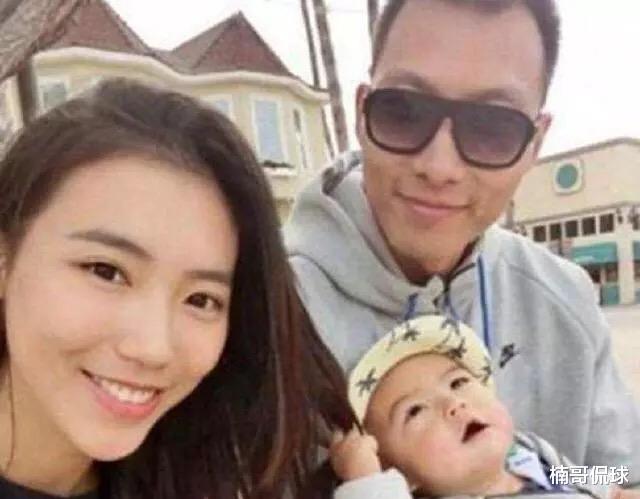 易建联|易建联已出院！将赴美与家人团聚；模特妻子美丽很低调，在美生活