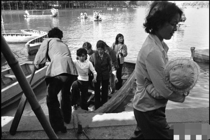 [武汉东湖]老照片：1984年武汉东湖，名副其实的“千湖之城”武汉。
