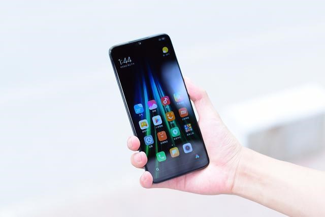 红米手机|红米Note10Pro真机提前曝光,天玑820+居中打孔屏,超高性价比