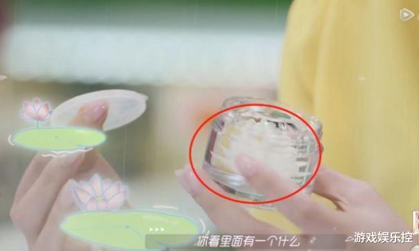 张含韵|张含韵从不晒太阳,黄圣依从不擦防晒,两人手上的差距有多明显?