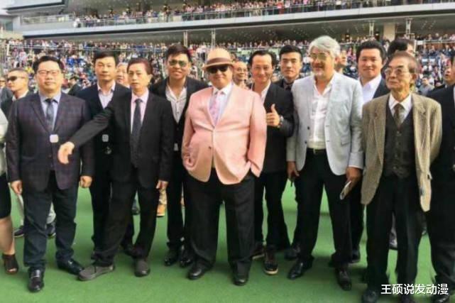 「洪金宝」1986年,洪金宝集结20位功夫明星,冒险拍了这部片,差点炸死钱嘉乐