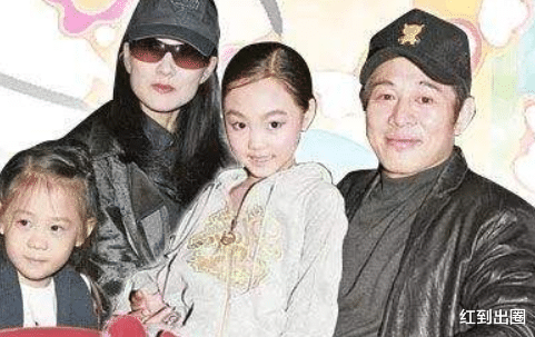 李连杰|李连杰小女儿晒新照，火辣身材藏不住，完全继承利智貌美基因