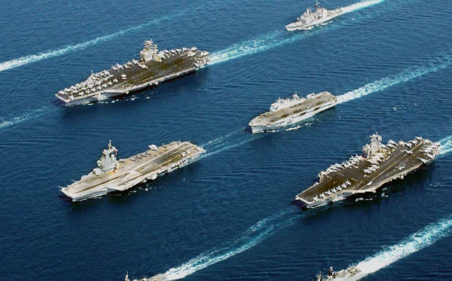 【美军】如果大战爆发，11艘航母倾巢而出谁能顶得住？俄专家：只有一国