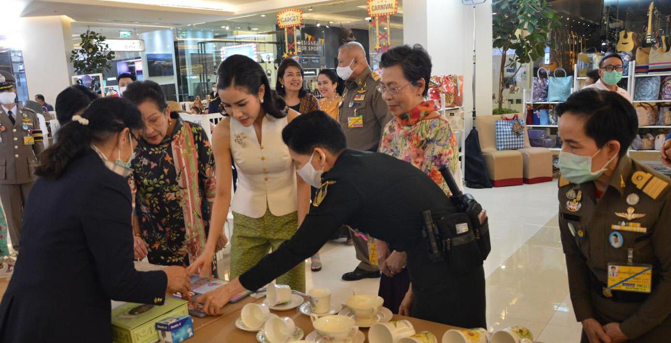 短发|诗尼娜贵妃留起长发，这是不是说明国王对她的恩宠增加了？