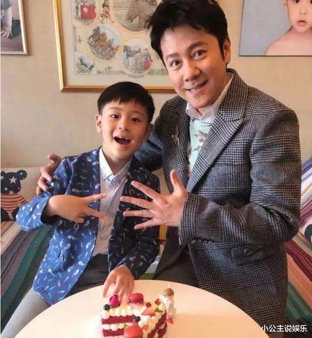 蔡国庆|春晚红人到全民嘲讽，因\豆腐块\惨遭封杀的蔡国庆，现在怎样？