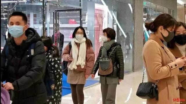 『』最新！何时才能放心摘掉口罩？专家给出时间表
