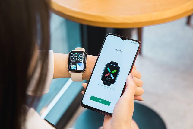 小米科技|“潮”开学必入装备:手环or手表,智能穿戴设备该怎么选?