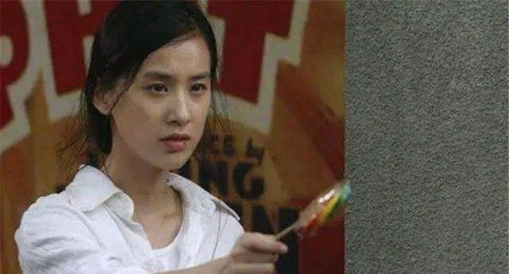 黄圣依|黄圣依上位之路，恶毒女二和哑女是本色，娘家和婆家豪门有几分真