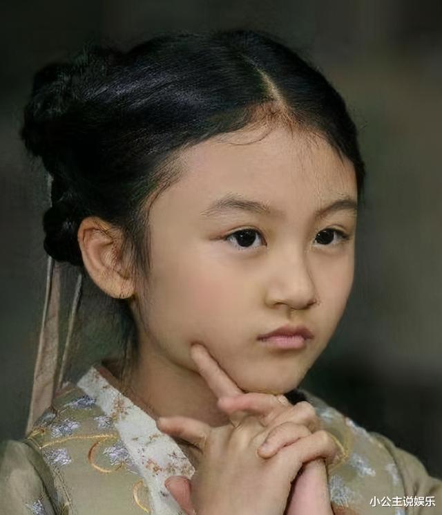 春晚|4岁出道6岁上春晚，曾被吐槽长残，如今19岁美得认不出