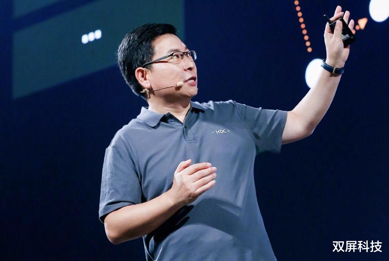 华为Mate40Pro▲华为Mate40 Pro再次确认，刘海屏+麒麟1020，或9月份发布