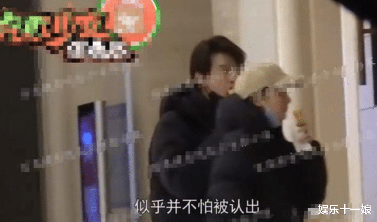 杨幂|刚曝和魏大勋恋爱，杨幂就盯上80后小鲜肉？看清照片：不敢信！