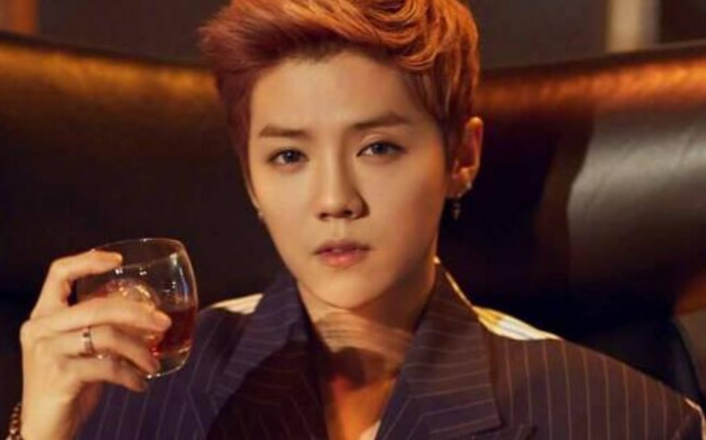 康熙来了▲一个选择“极限挑战”，一个选择“跑男”，如今两人差距越来越大