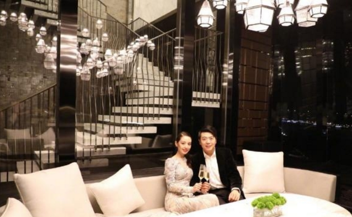 埃菲尔铁塔|郎朗法国豪宅曝光,跟电视剧里一样浪漫,卧室能看到埃菲尔铁塔!