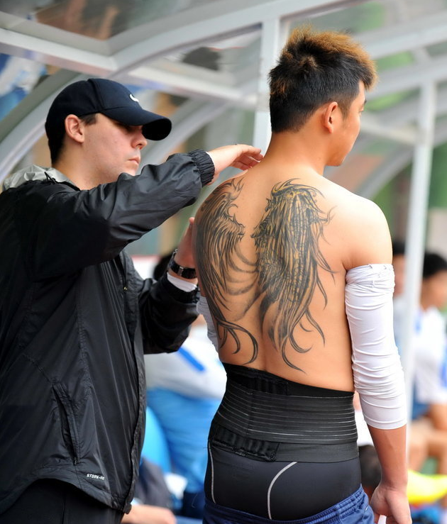 中超▲小话中超球员纹身
