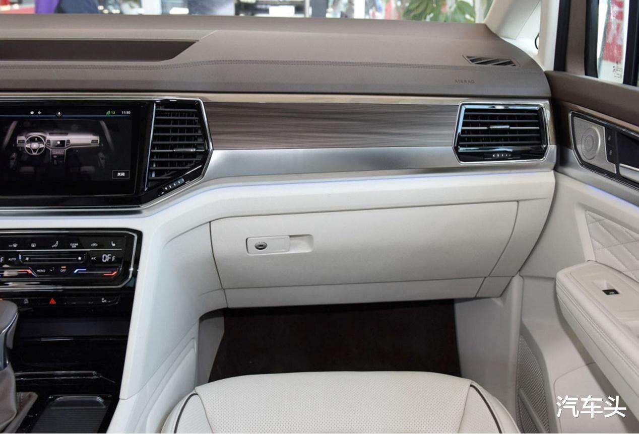 「金高银」车身超过5300mm，轴距3180mm，这台大众比途锐途昂还要大