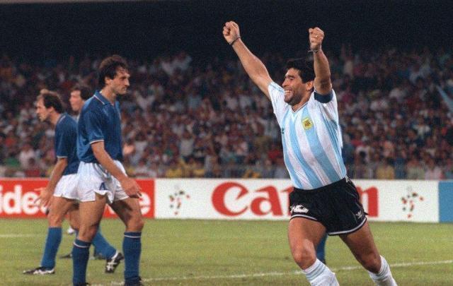 阿根廷队■90年世界杯，他以一己之力带领弱小的阿根廷队，进入决赛