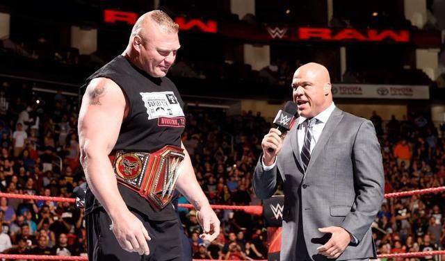 wwe@WWE收视率下滑,布朗难堪大用,WWE有意请出两位最强援兵!