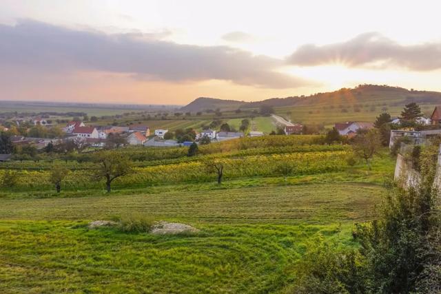 老房子破破烂烂，为什么要回老家过年? 看哭