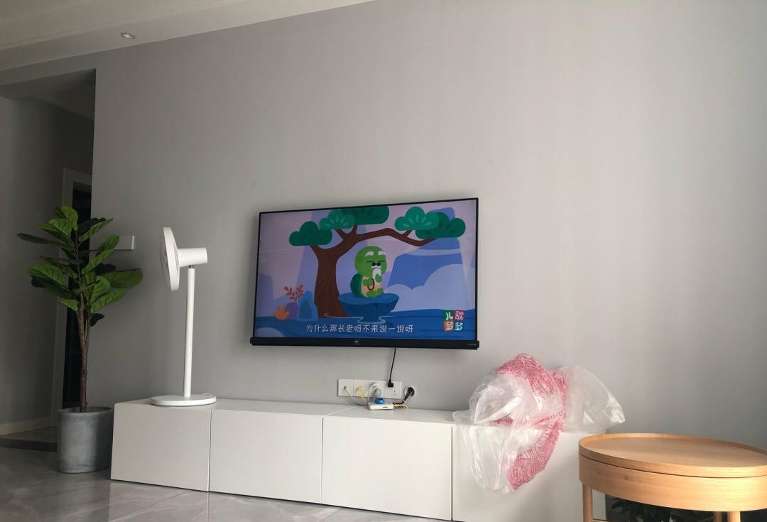 |晒晒即将要入住的新房,不做电视墙非常喜欢,整个空间很简约!