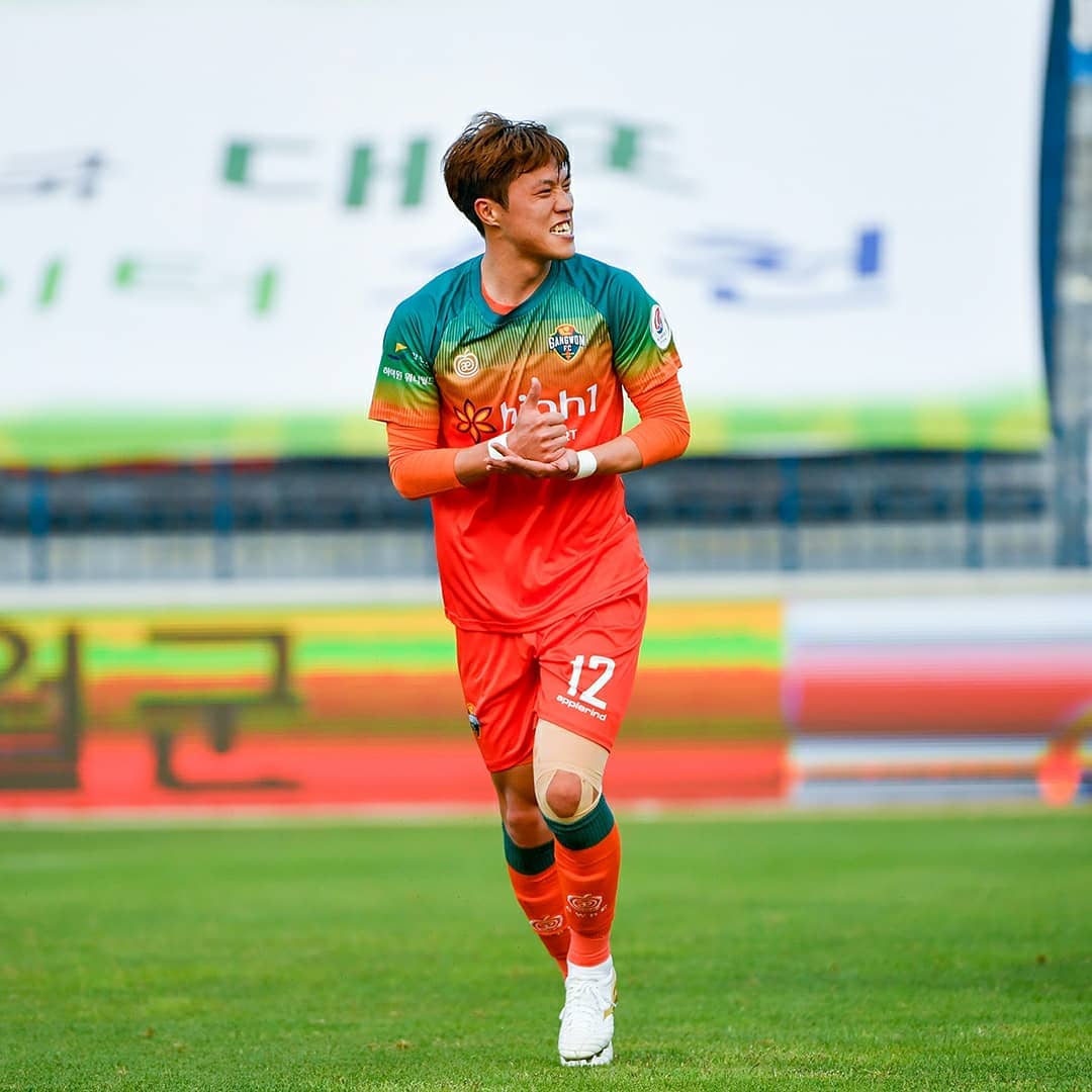 「韩国职业足球联赛」K联赛首轮最佳阵容：昔日延边双子星苏宁后卫 赵在玩未入选