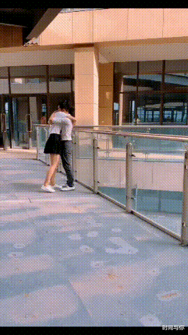 |你不是说这双鞋能穿一辈子吗?