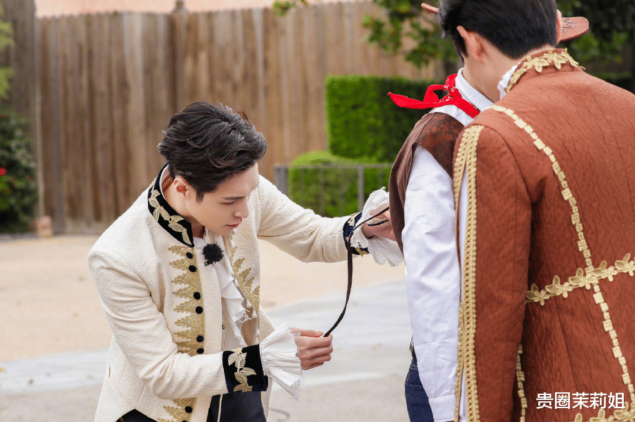 张艺兴：极限挑战回应张艺兴退出，千言万语化成六个字，让无数人潸然泪下