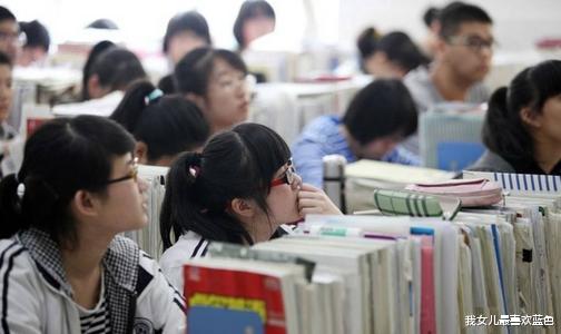 期末考试|中考，50%淘汰率，一个女孩的艰难升学之路，差校的学生太难了