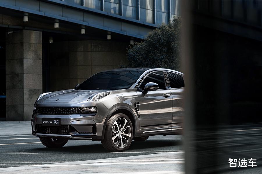 「地下城与勇士」17.58万起，零百加速6.7秒，标配2.0T+8AT，领克05怎么选更值？