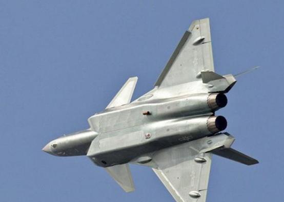 #F-22#歼20击落F22到底有多难？俄专家回答让人遗憾，但值得注意