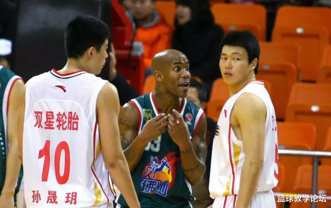 李根|4人大交易！CBA真是疯了！国产勒布朗被甩卖！千万大合同废了