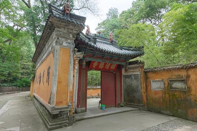 浙江省：中国十五个著名寺庙