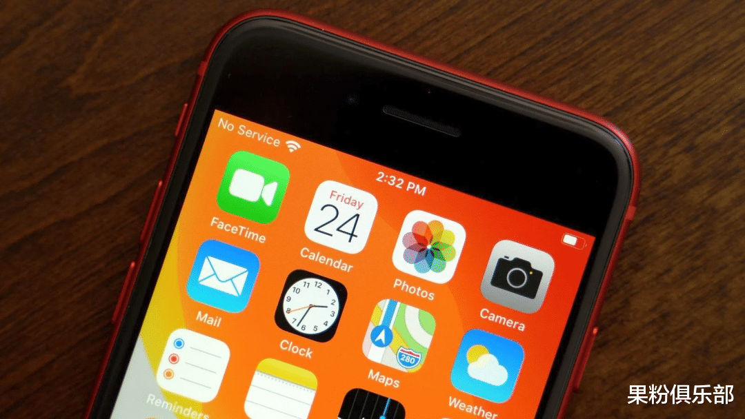 iPhone SE■iPhone SE 卖疯了，日销 14 万多版本售罄