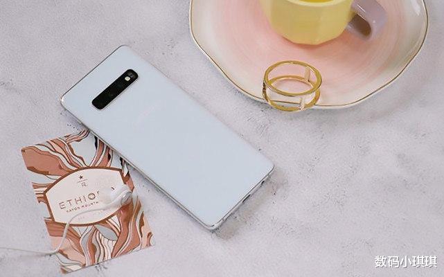 【三星】三星败坏路人缘!顶级旗舰跳水2500元,价格腰斩仍无人入手?