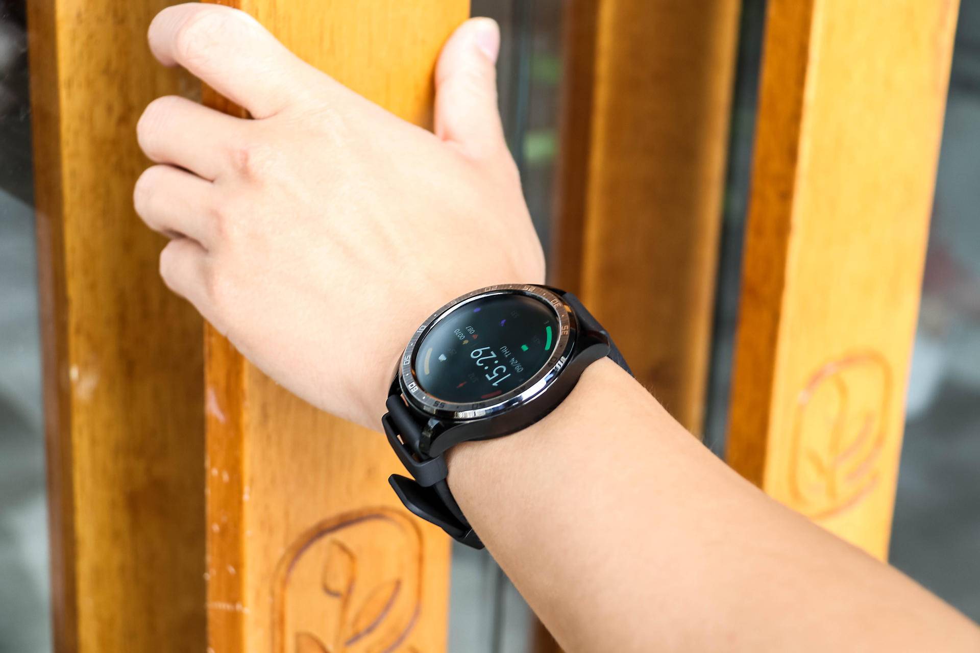 vivo|新款连续血氧监测智能手表引热议：以前手表都白买了？